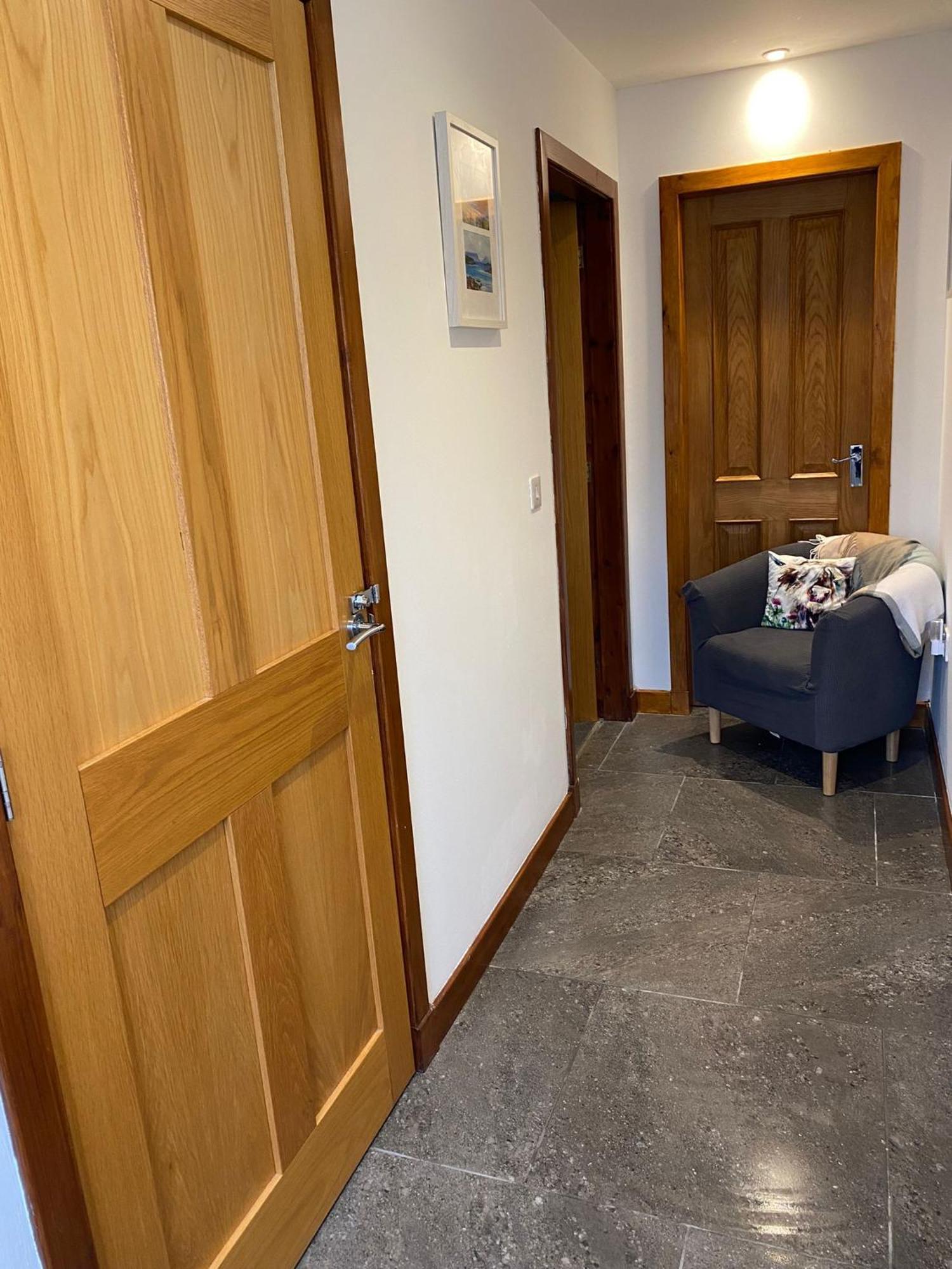 Number 6 Apartment Форт Уилям Екстериор снимка
