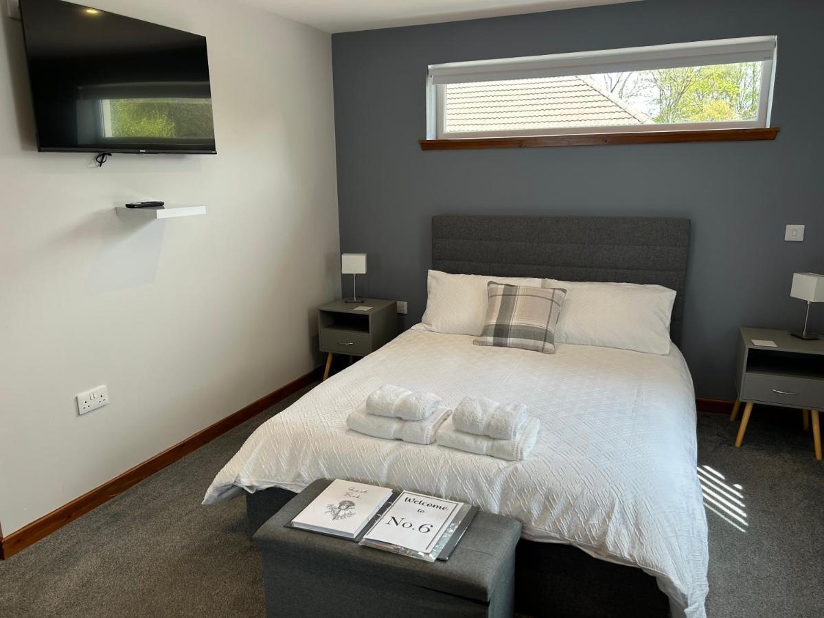 Number 6 Apartment Форт Уилям Екстериор снимка