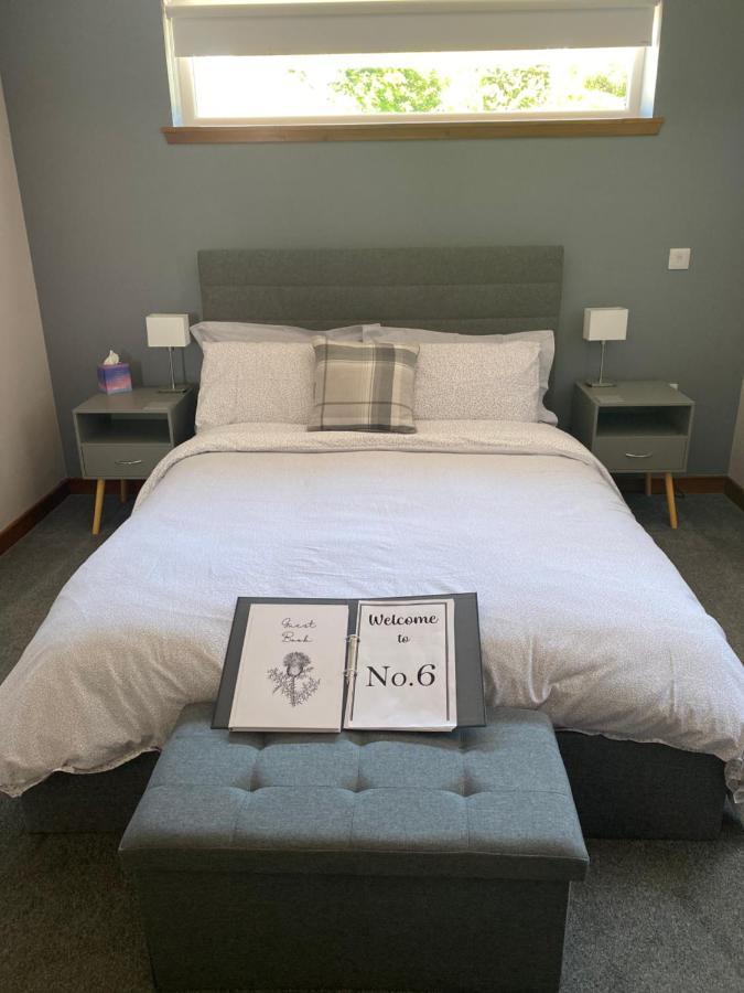 Number 6 Apartment Форт Уилям Екстериор снимка