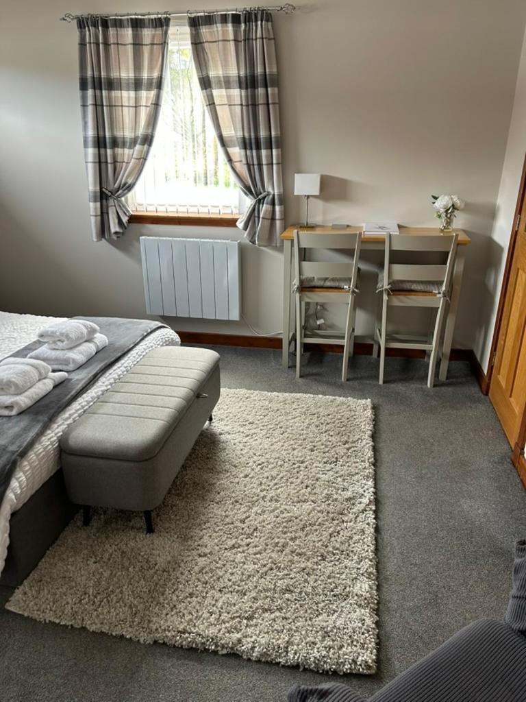 Number 6 Apartment Форт Уилям Екстериор снимка