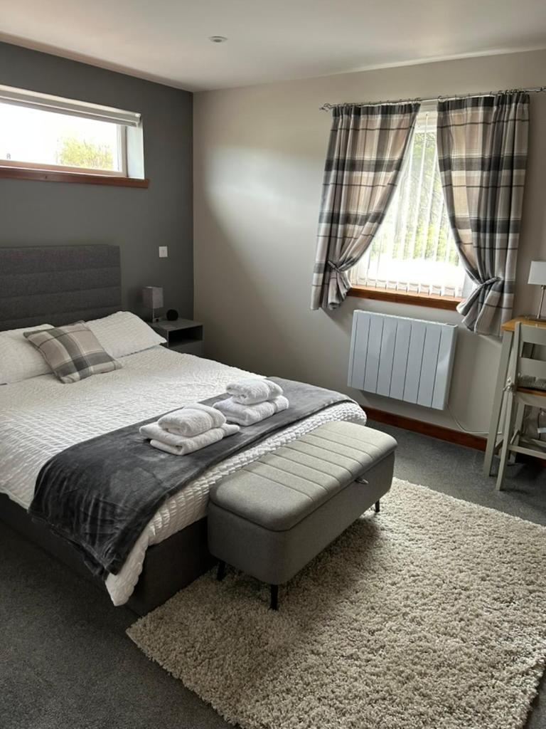Number 6 Apartment Форт Уилям Екстериор снимка